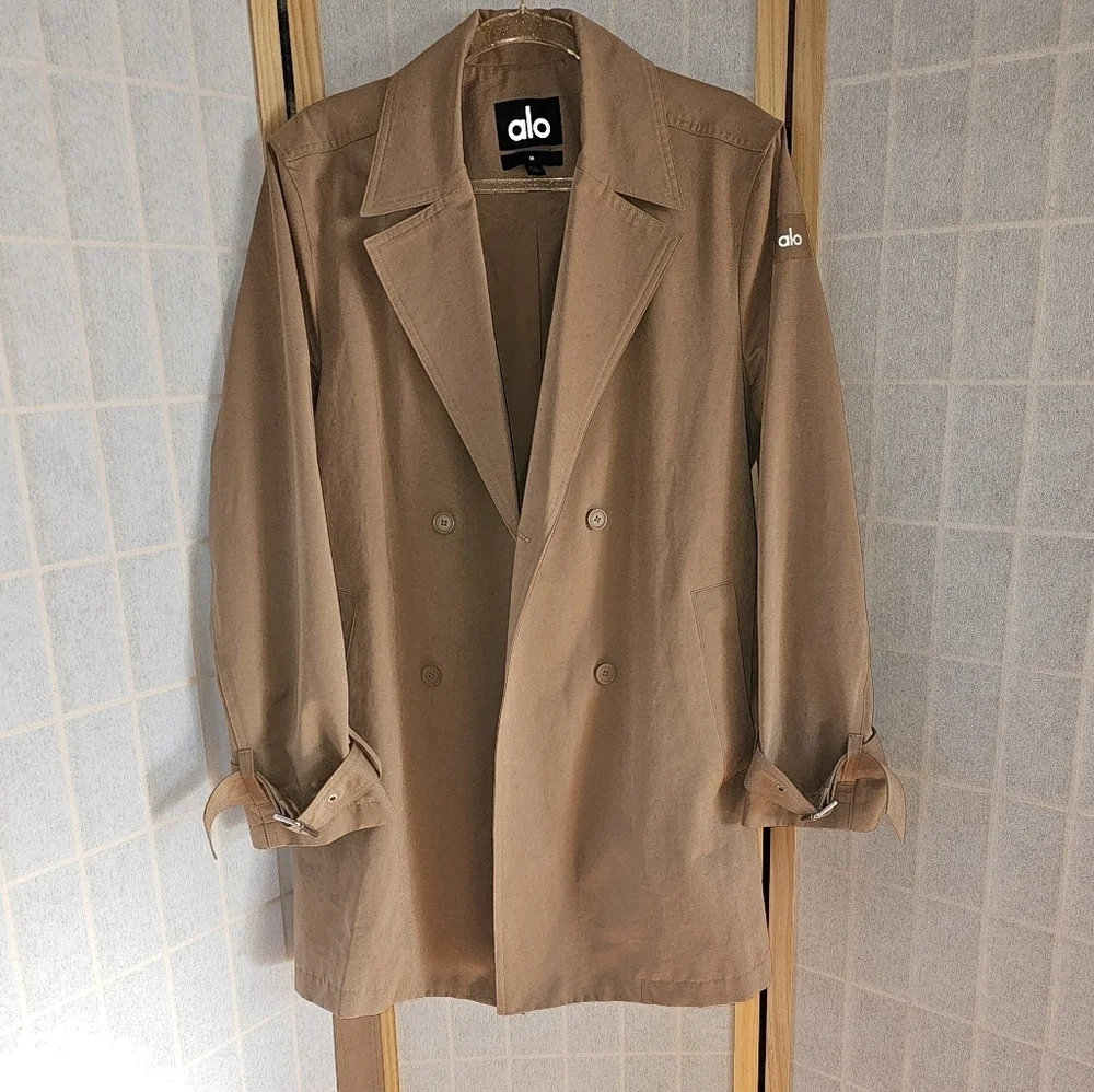 Alo Yoga Prime Trench